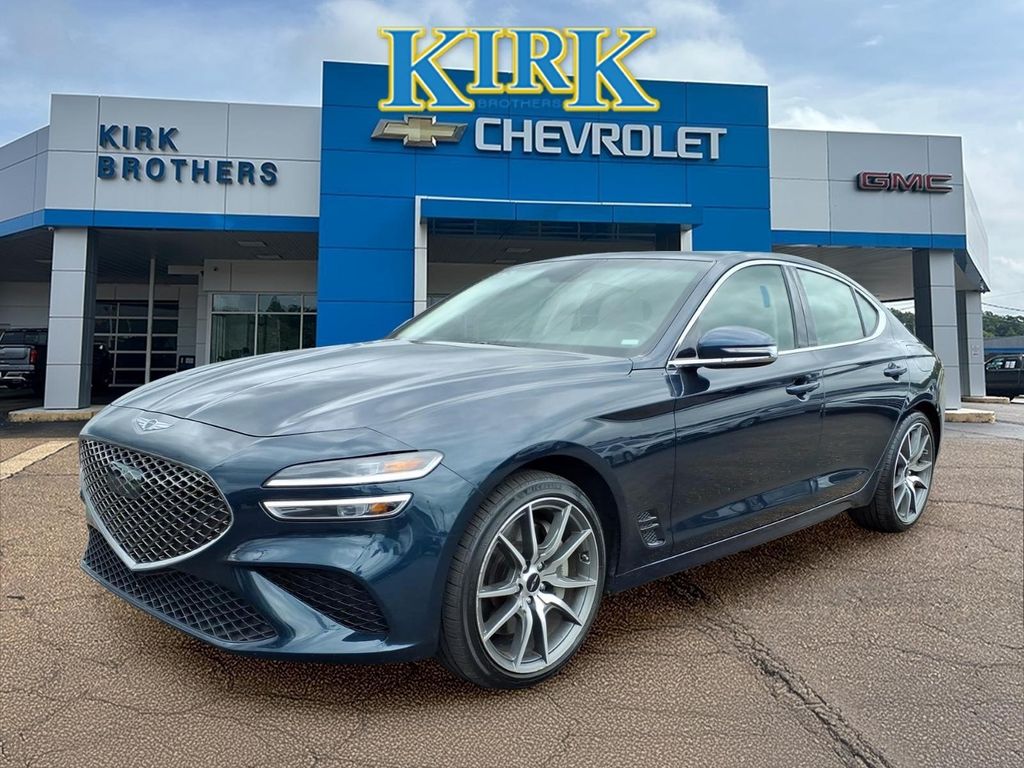 2025 Genesis G70 2.5T Standard's photo