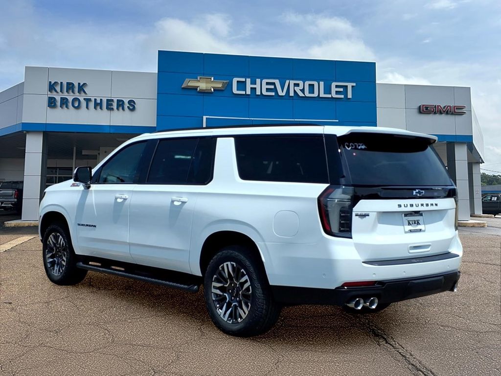 2026 Chevrolet Suburban Z71 - Photo 9