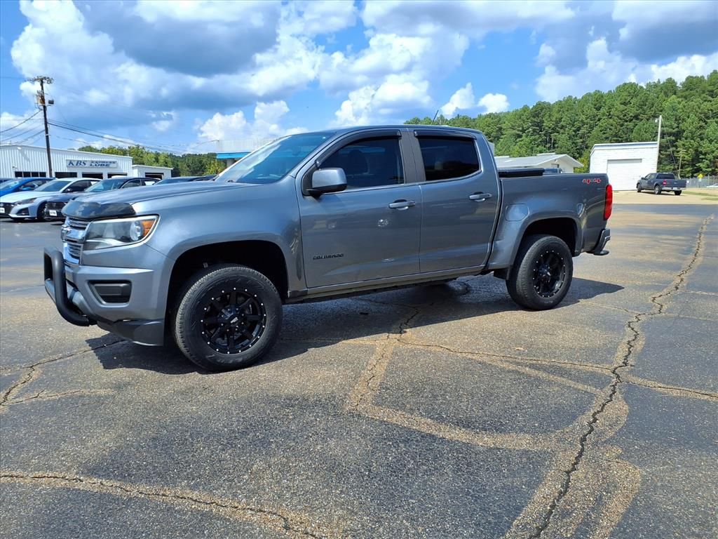2018 Chevrolet Colorado LT photo 2