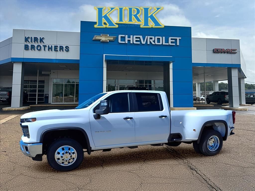 2026 Chevrolet Silverado 3500HD Work Truck's photo