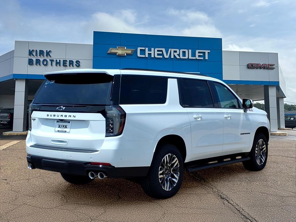 2026 Chevrolet Suburban Z71 - Photo 10