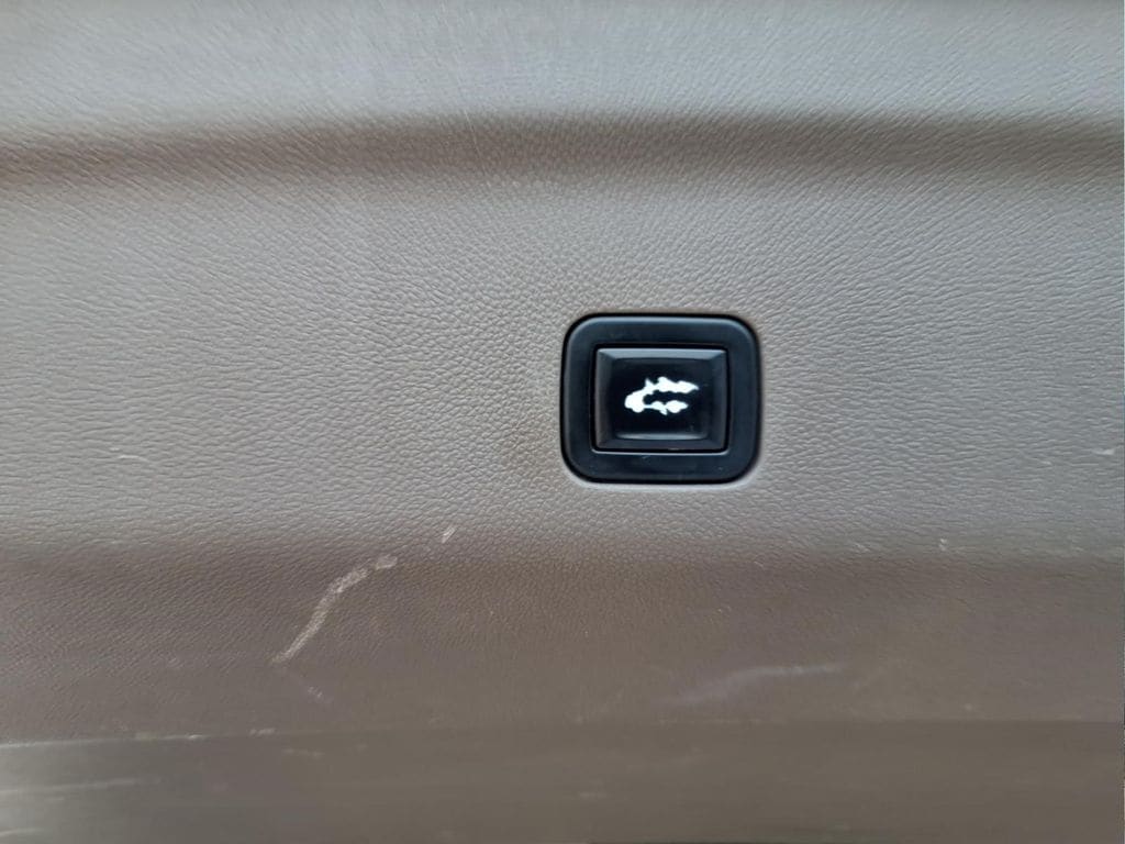 2021 GMC Yukon Denali - Photo 11