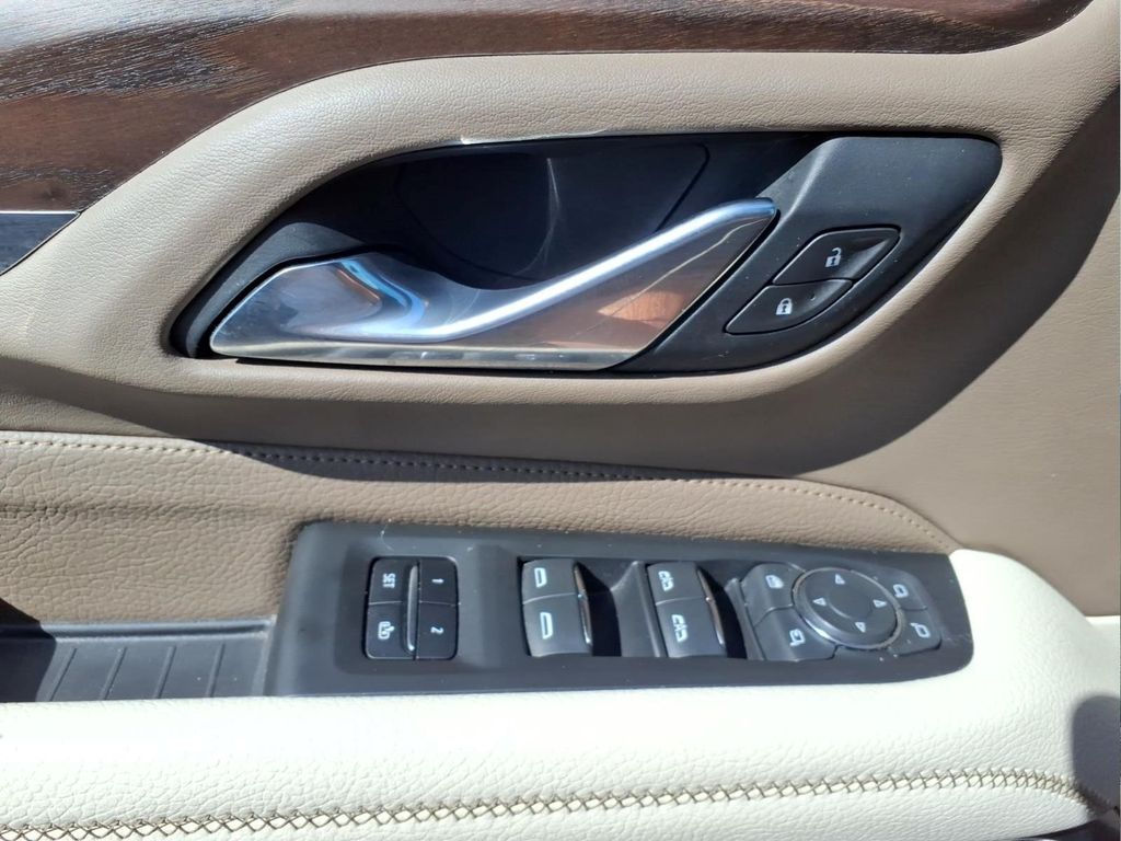 2021 GMC Yukon Denali - Photo 18