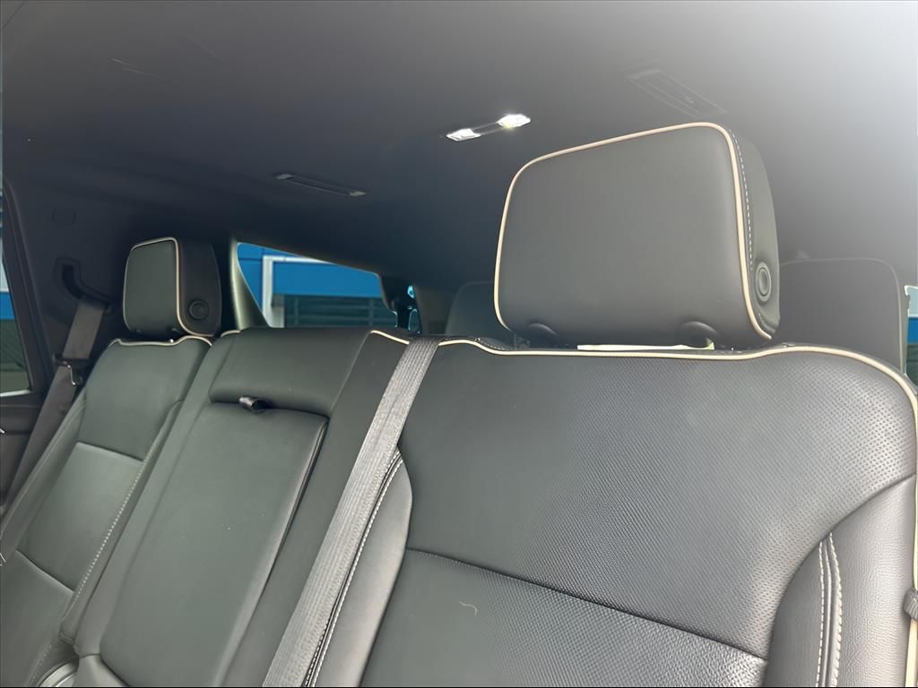 2023 GMC Yukon SLT - Photo 21