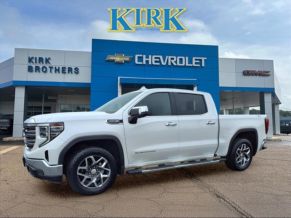 2023 GMC Sierra 1500 SLT's photo