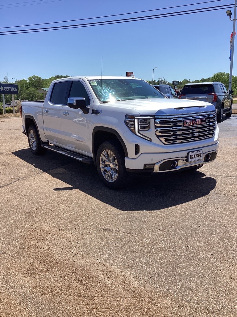 Used 2022 GMC Sierra 1500 Denali Denali with VIN 1GTUUGED2NZ543959 for sale in Grenada, MS