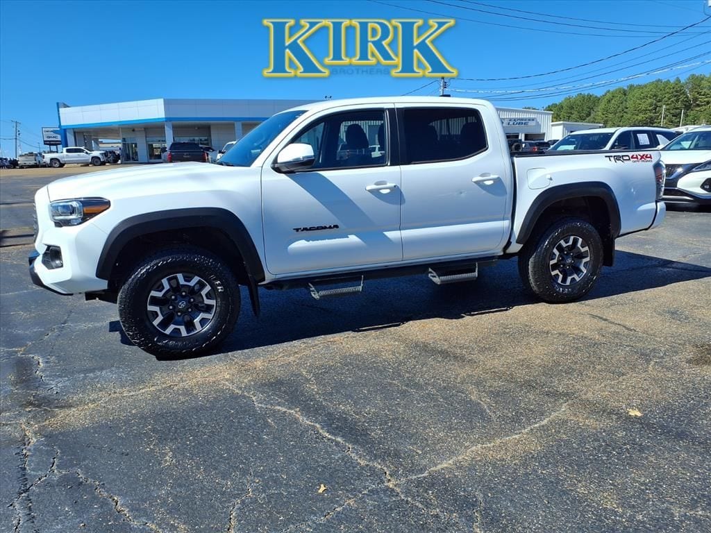 2023 Toyota Tacoma TRD Off Road's photo