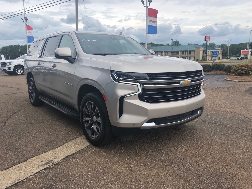 Used 2022 Chevrolet Suburban LT with VIN 1GNSCCKD9NR259677 for sale in Grenada, MS