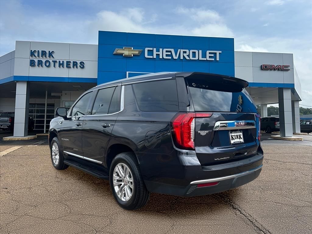 2023 GMC Yukon SLT - Photo 8