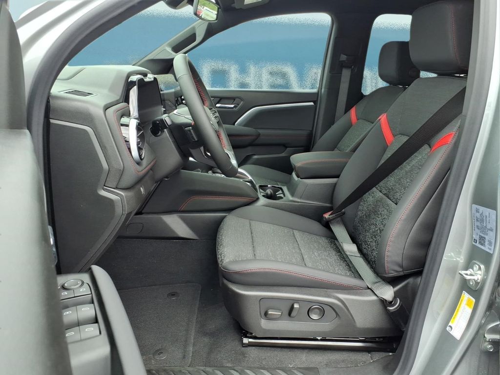 2026 Chevrolet Colorado Z71 - Photo 13