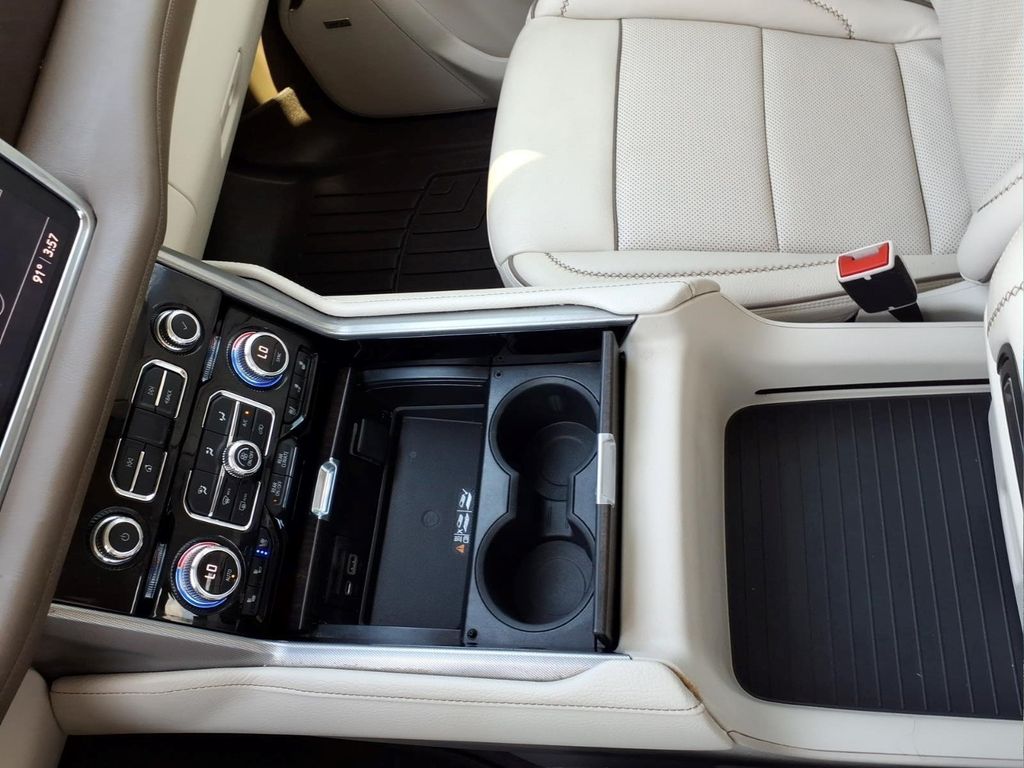 2021 GMC Yukon Denali - Photo 25