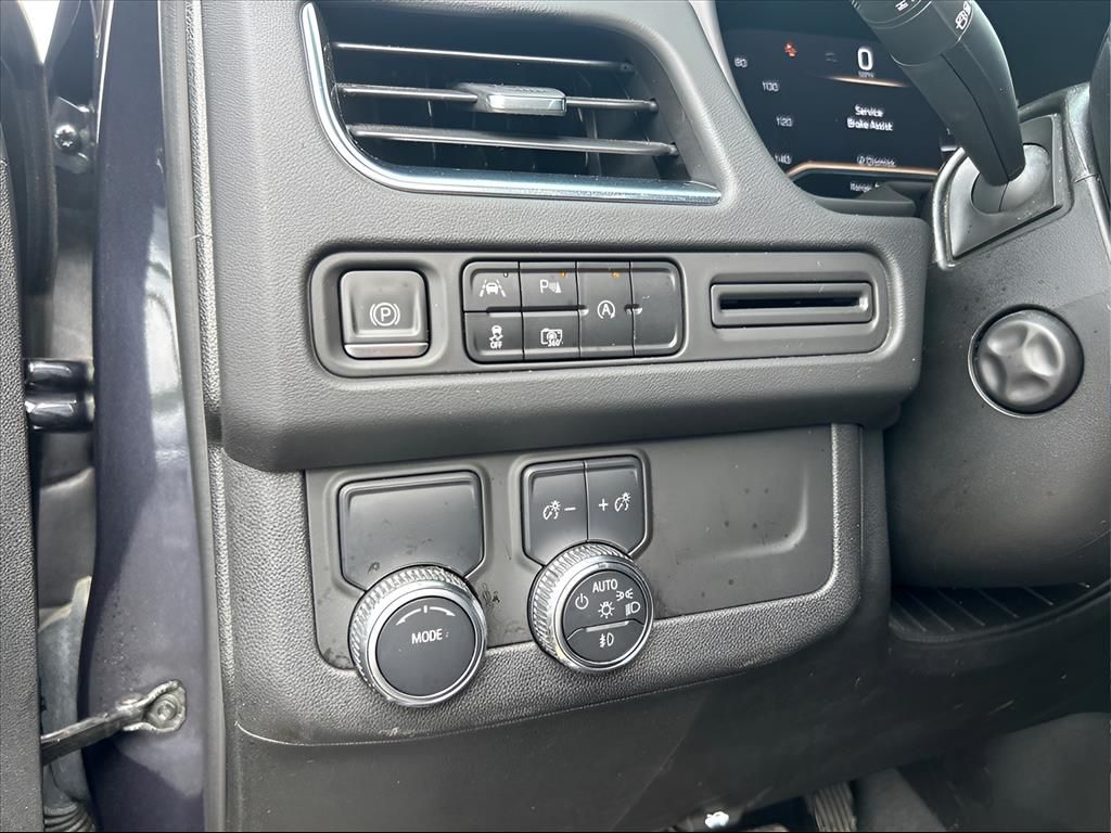 2023 GMC Yukon SLT - Photo 11
