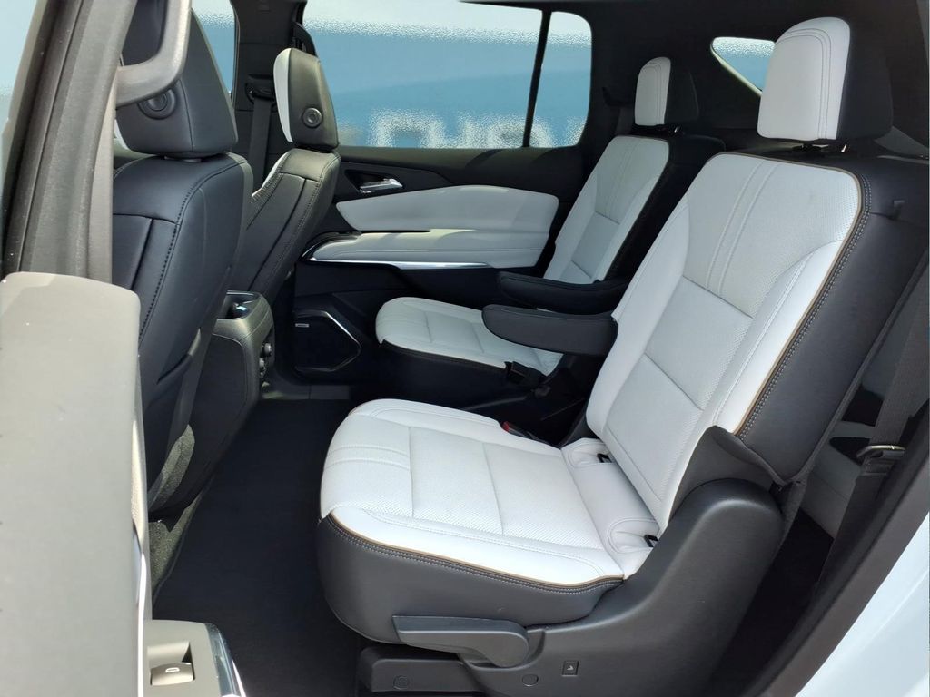 2026 Chevrolet Traverse High Country - Photo 12