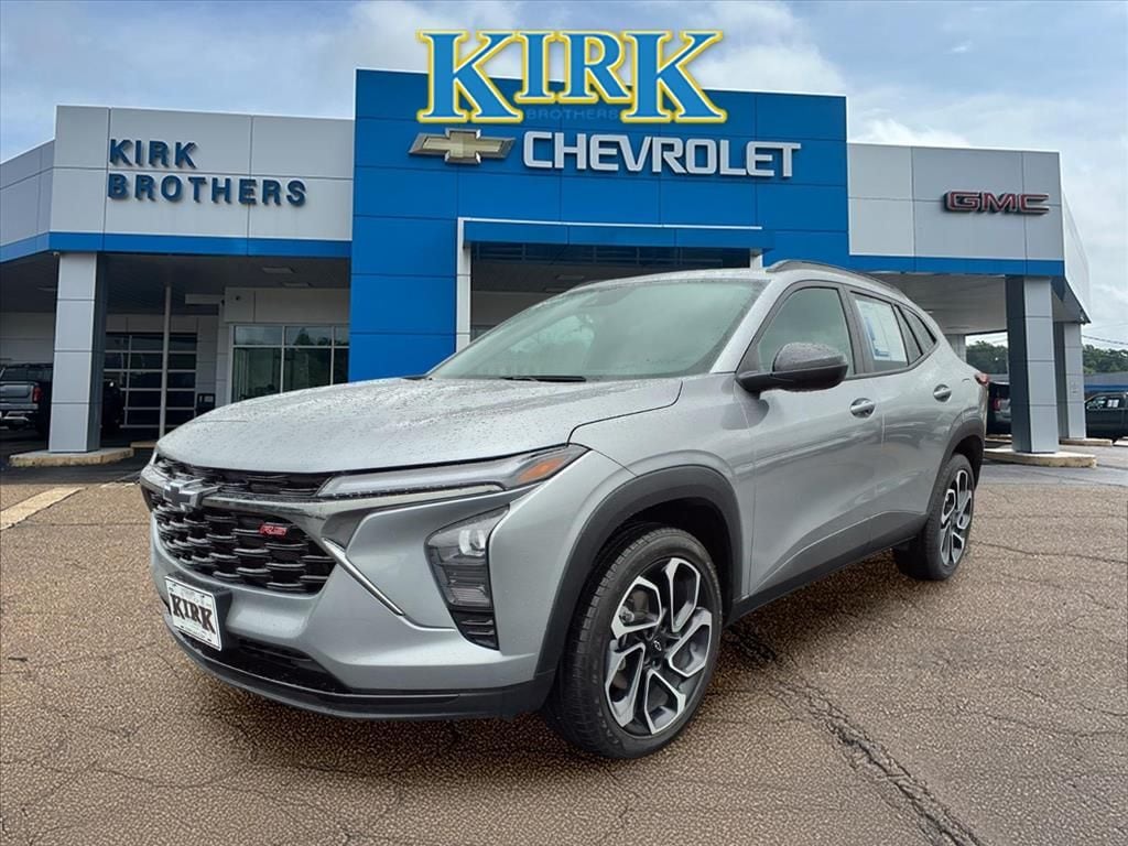 Used 2025 Chevrolet Trax 2RS SUV