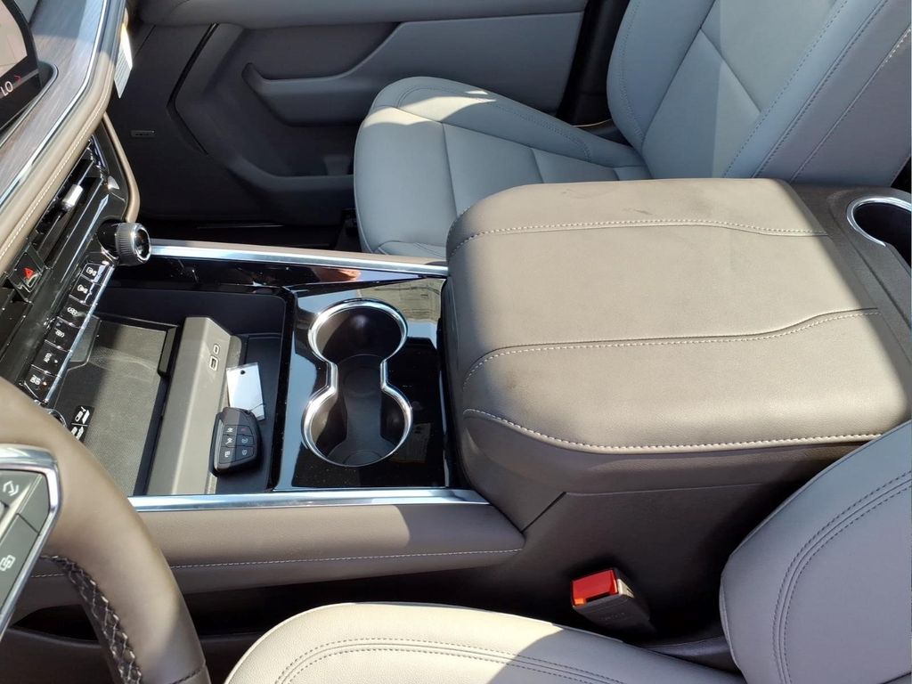 2026 Chevrolet Tahoe Z71 - Photo 27