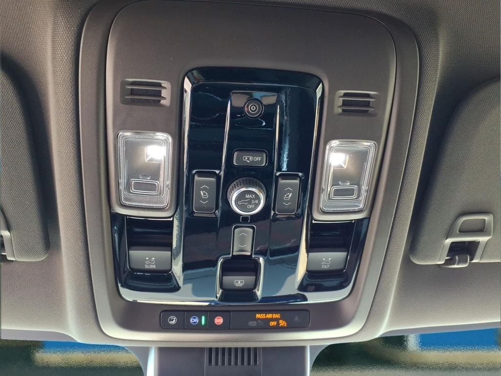 2026 Chevrolet Suburban Z71 - Photo 25
