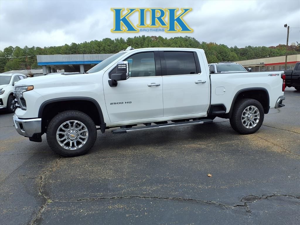 2025 Chevrolet Silverado 2500HD LTZ's photo