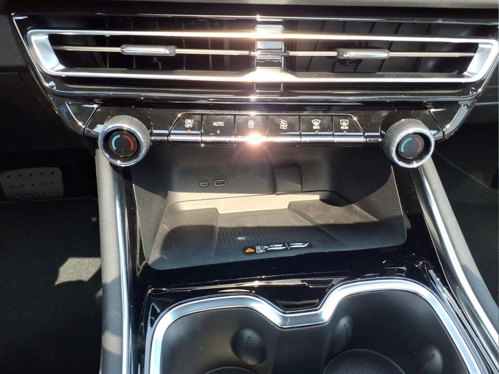 2026 Chevrolet Traverse High Country - Photo 24