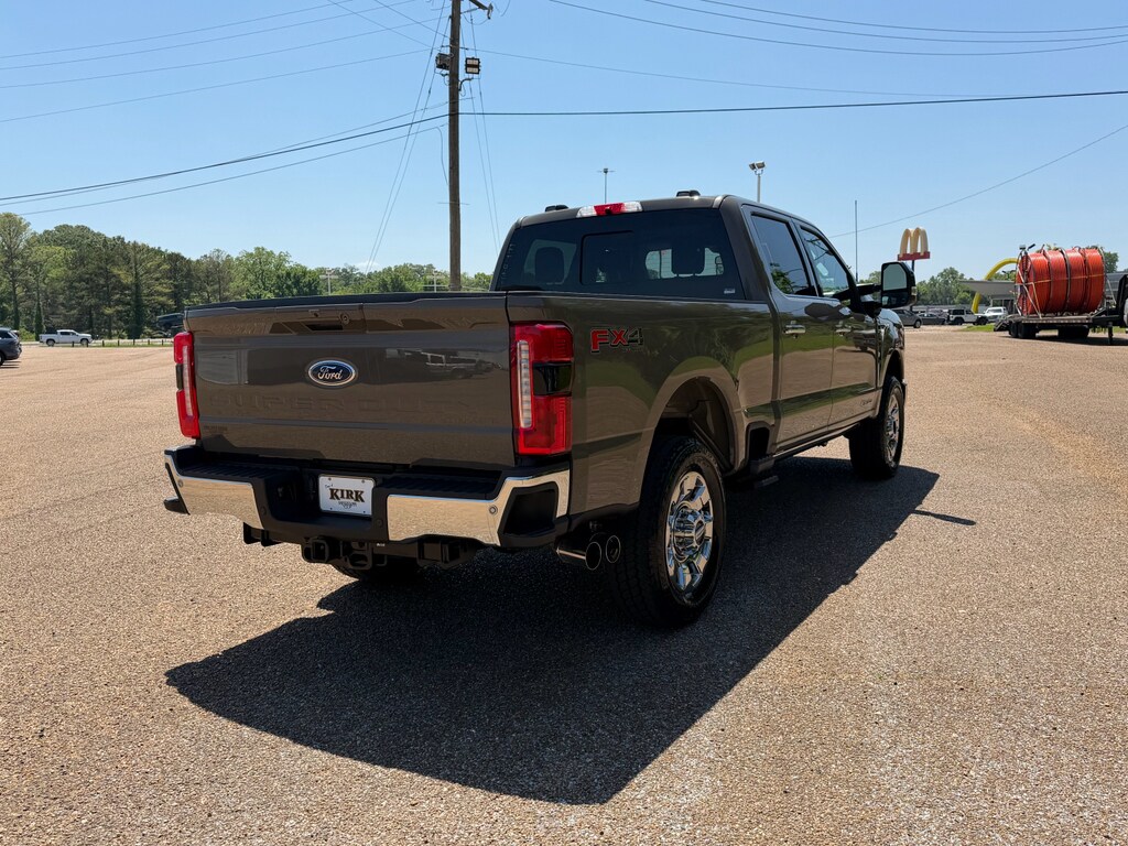 New 2026 Ford F-250 Lariat Crew Cab