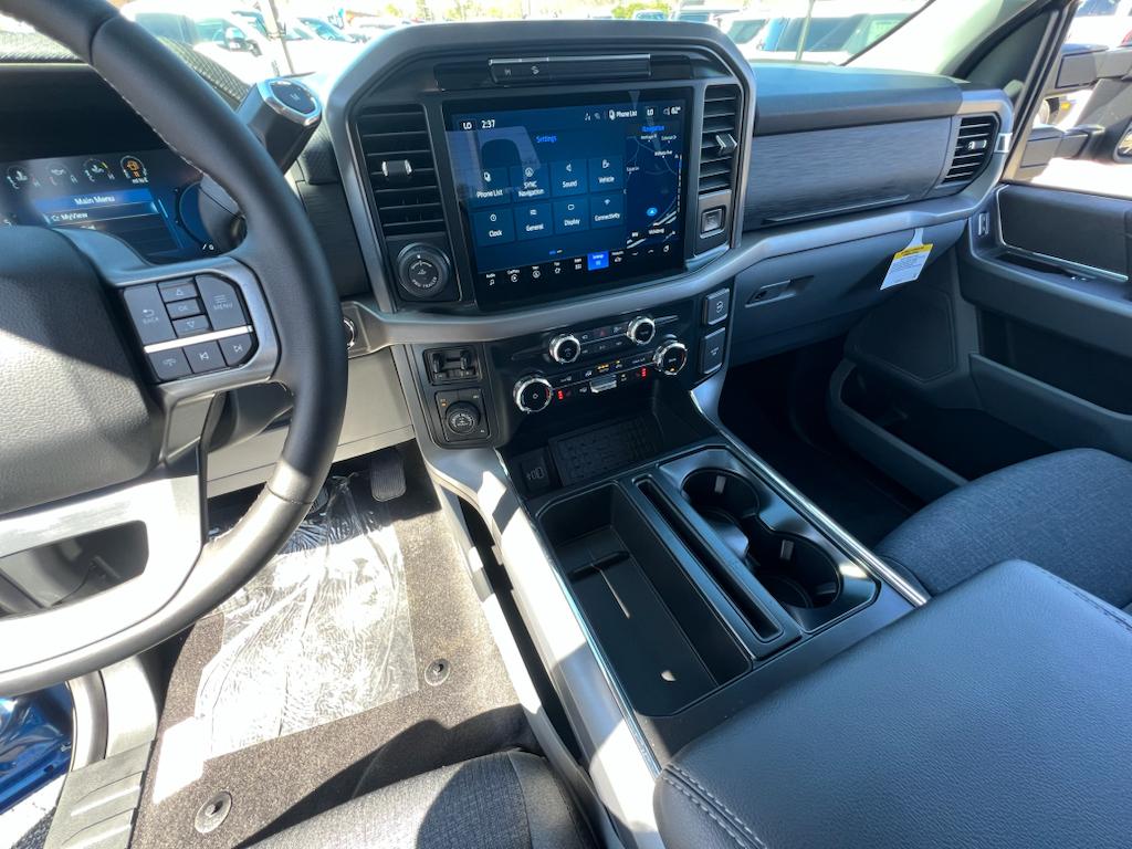 2025 Ford F-150 XLT - Photo 18
