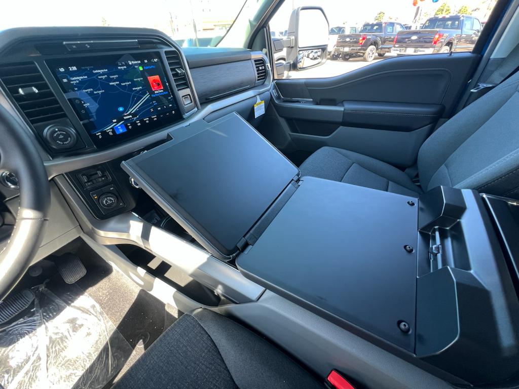 2025 Ford F-150 XLT - Photo 24