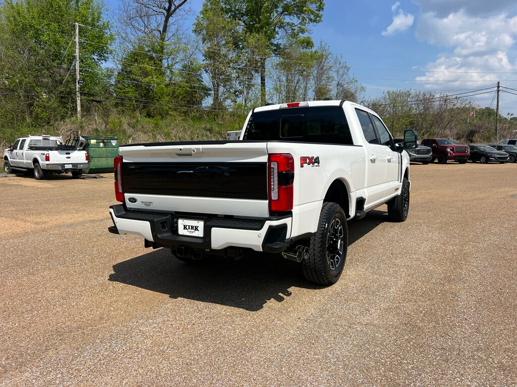New 2026 Ford F-350 Platinum Crew Cab