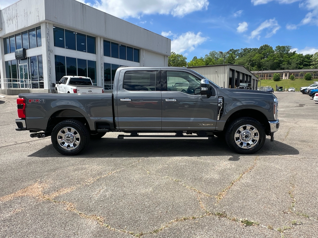 New 2026 Ford F-250 Lariat Crew Cab