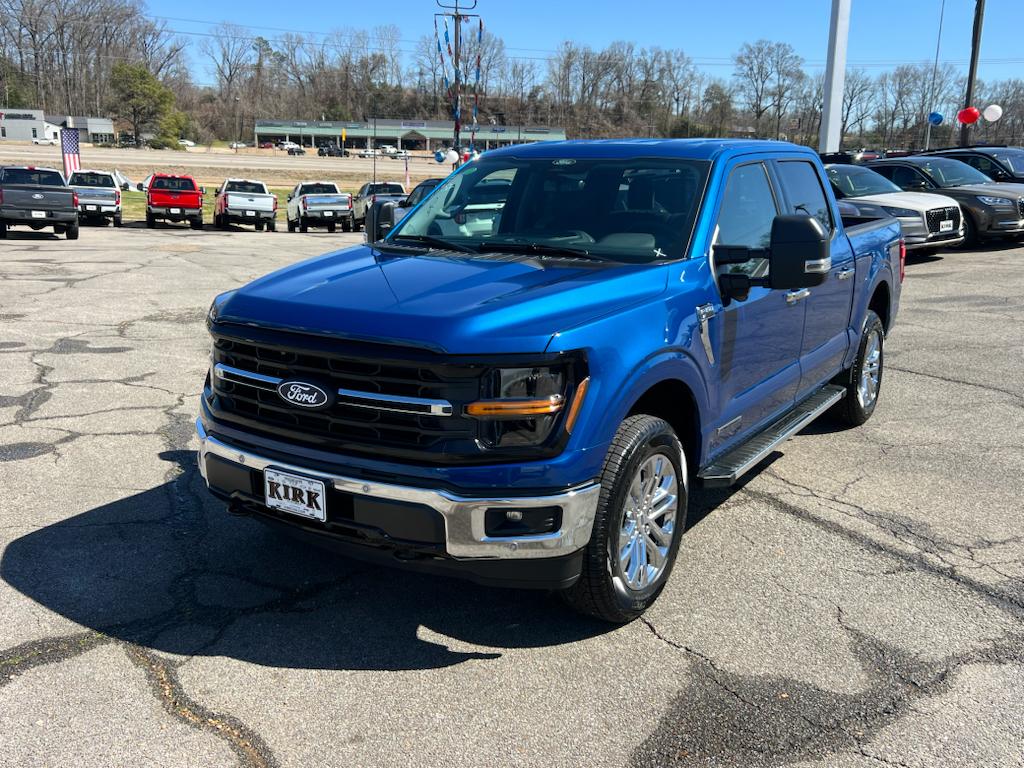 2025 Ford F-150 XLT - Photo 10