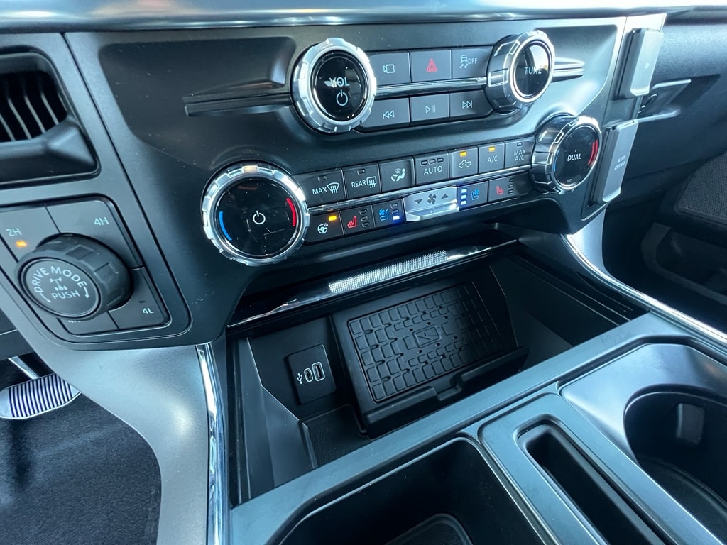 2025 Ford F-150 Lariat - Photo 18