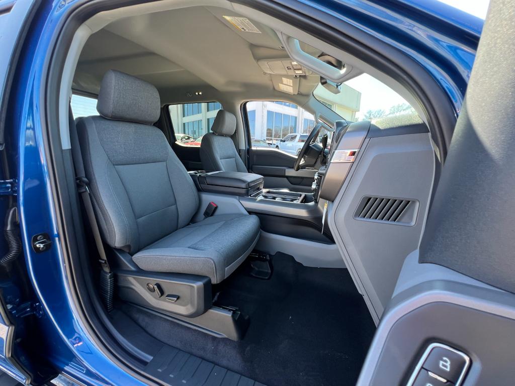 2025 Ford F-150 XLT - Photo 38