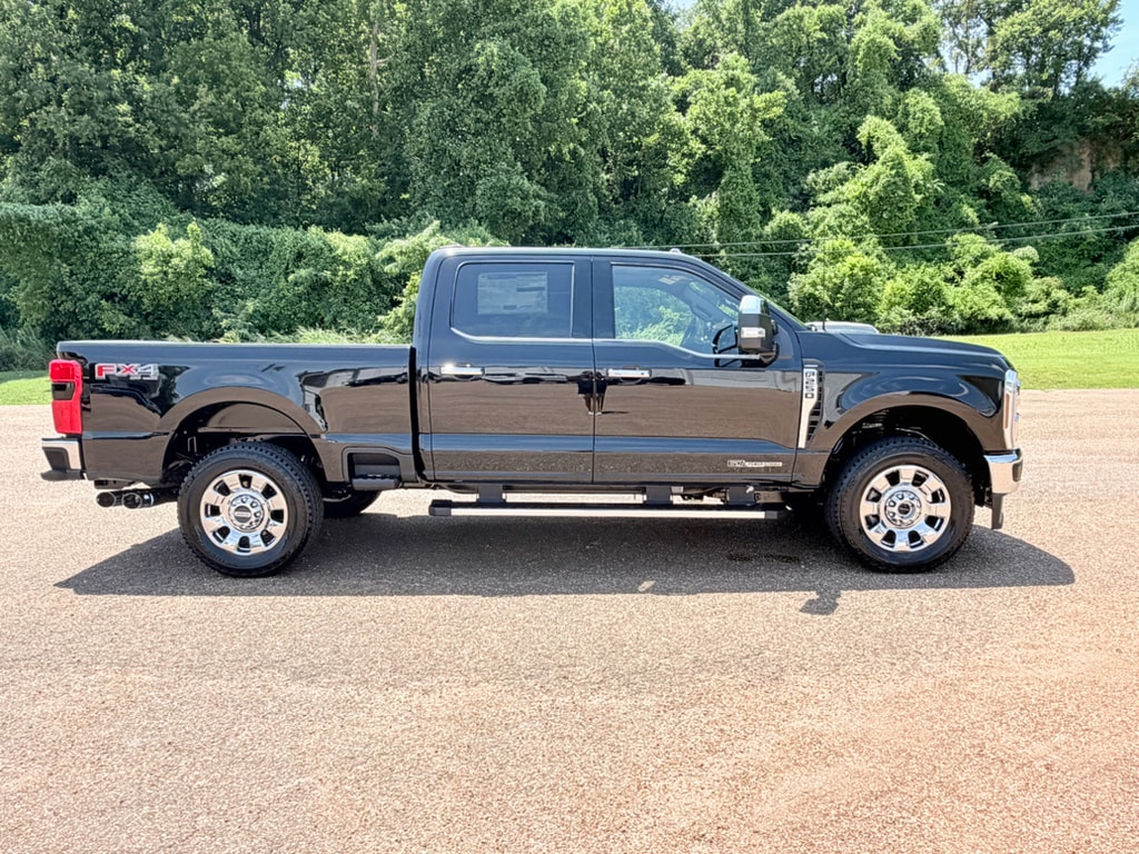 New 2026 Ford F-250 Lariat Crew Cab