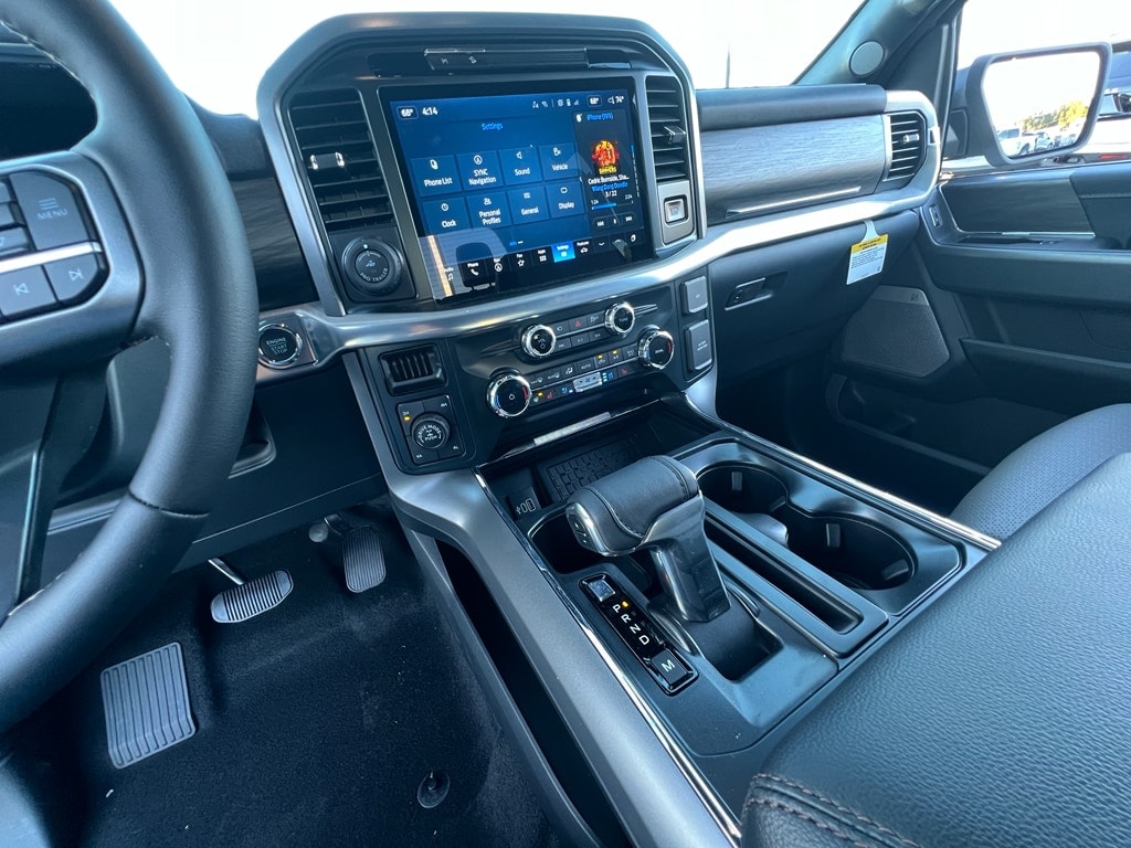 2025 Ford F-150 Lariat - Photo 19