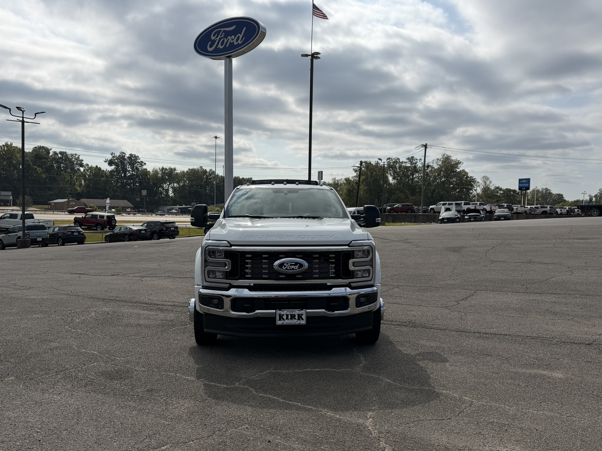 New 2027 Ford F-450 Lariat Crew Cab