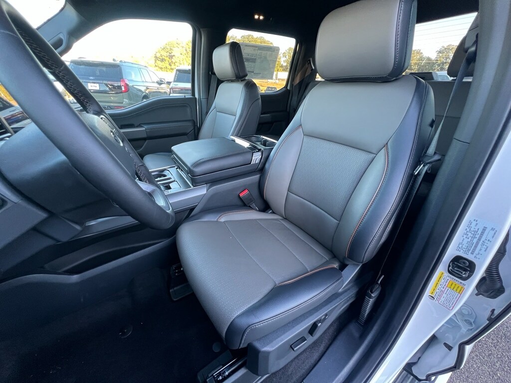 2025 Ford F-150 Lariat - Photo 9
