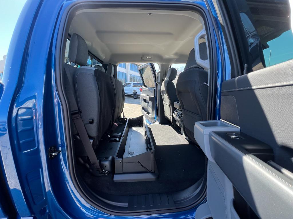 2025 Ford F-150 XLT - Photo 32