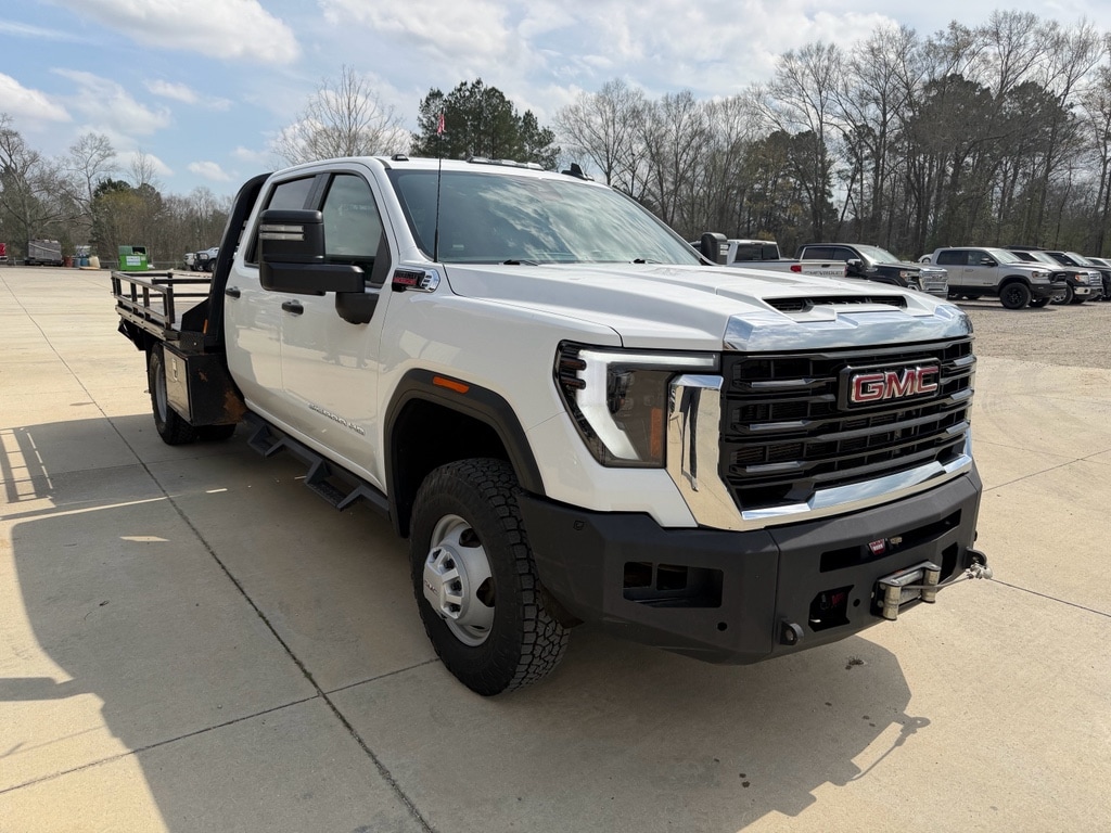Used 2024 GMC Sierra Pro Crew Cab