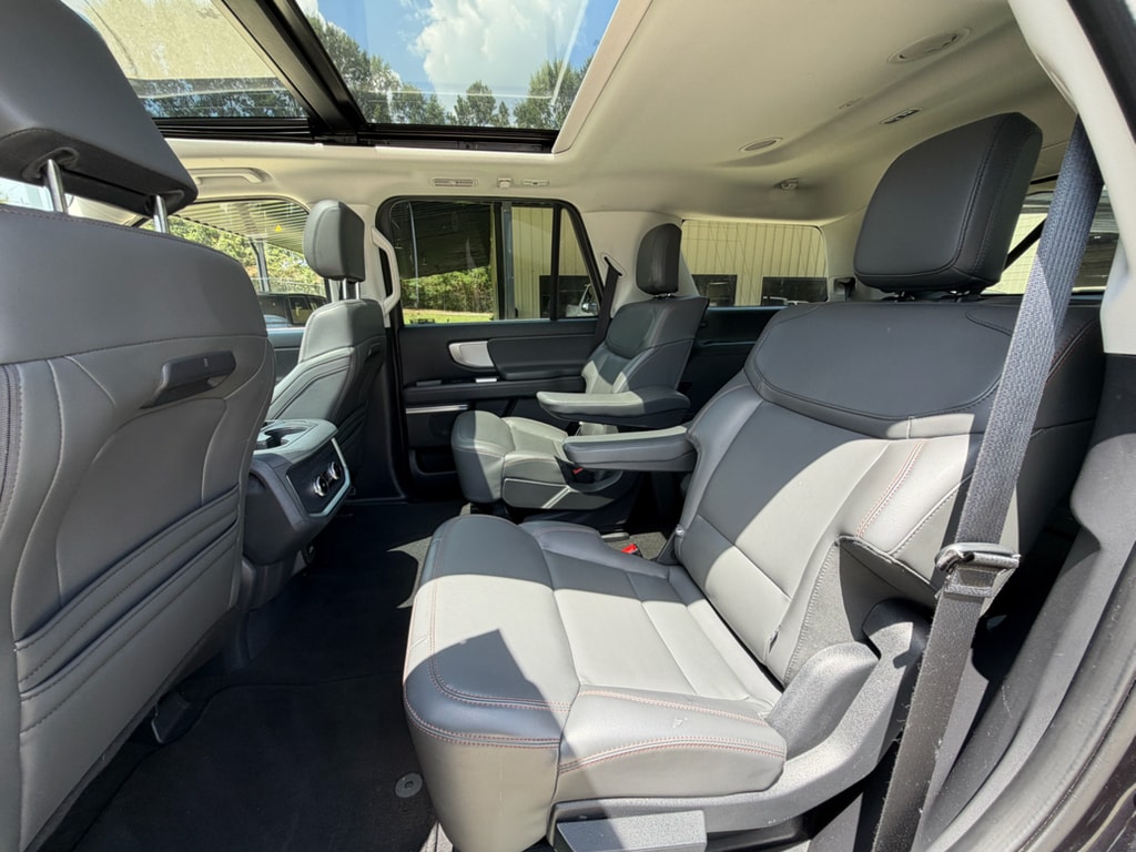 2025 Ford Expedition Active - Photo 9