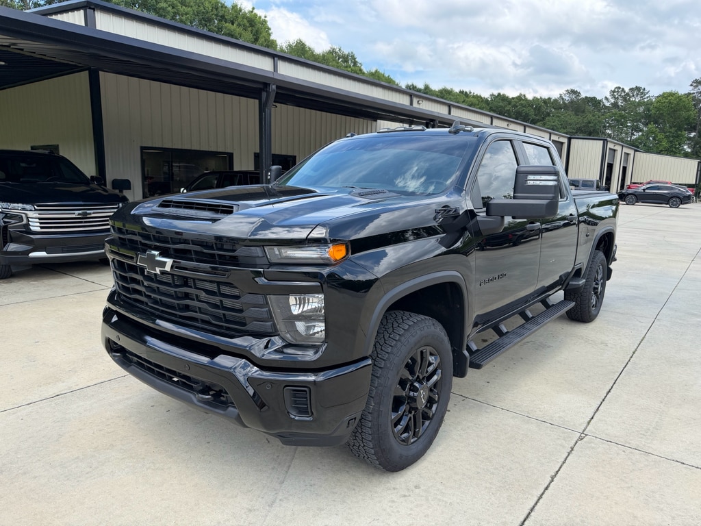 2025 Chevrolet Silverado HD Custom 4WD Crew Cab Standard Box's photo