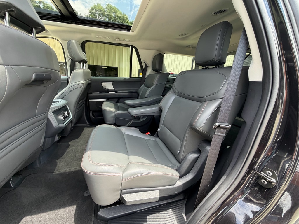 2025 Ford Expedition Active - Photo 9