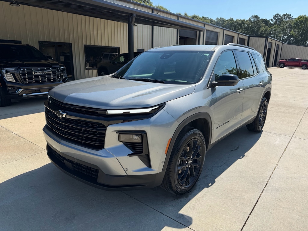 Used 2024 Chevrolet Traverse AWD LT Sport Utility