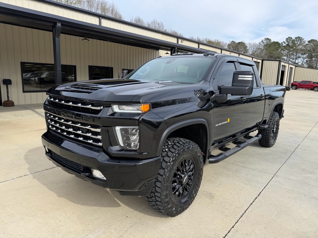 2021 Chevrolet Silverado HD LTZ's photo