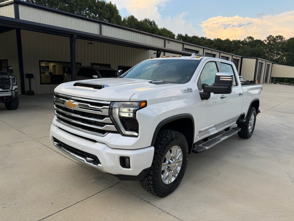 Used 2025 Chevrolet Silverado High Country Crew Cab