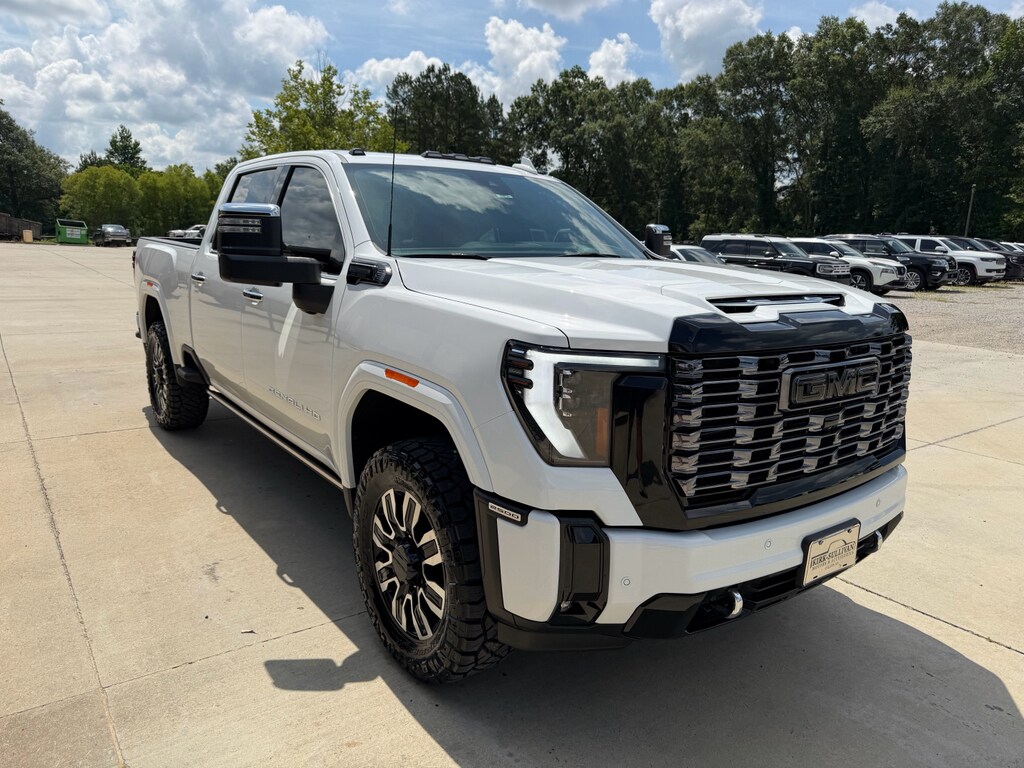 Used 2025 GMC Sierra Denali Ultimate Crew Cab