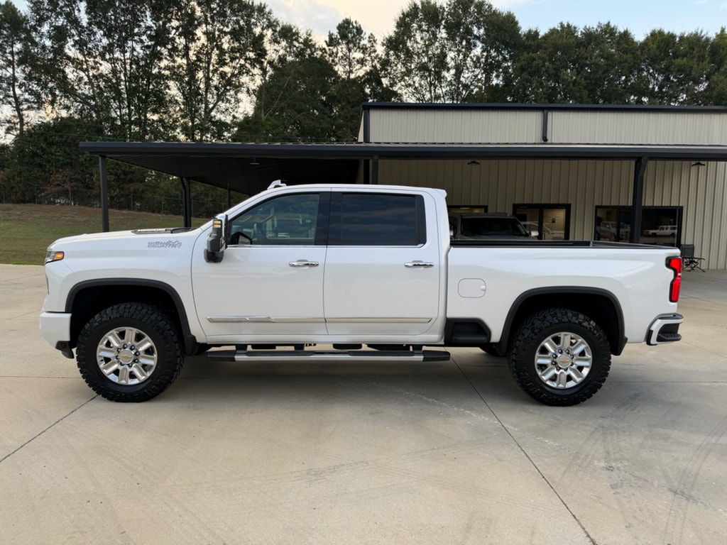 Used 2025 Chevrolet Silverado High Country Crew Cab