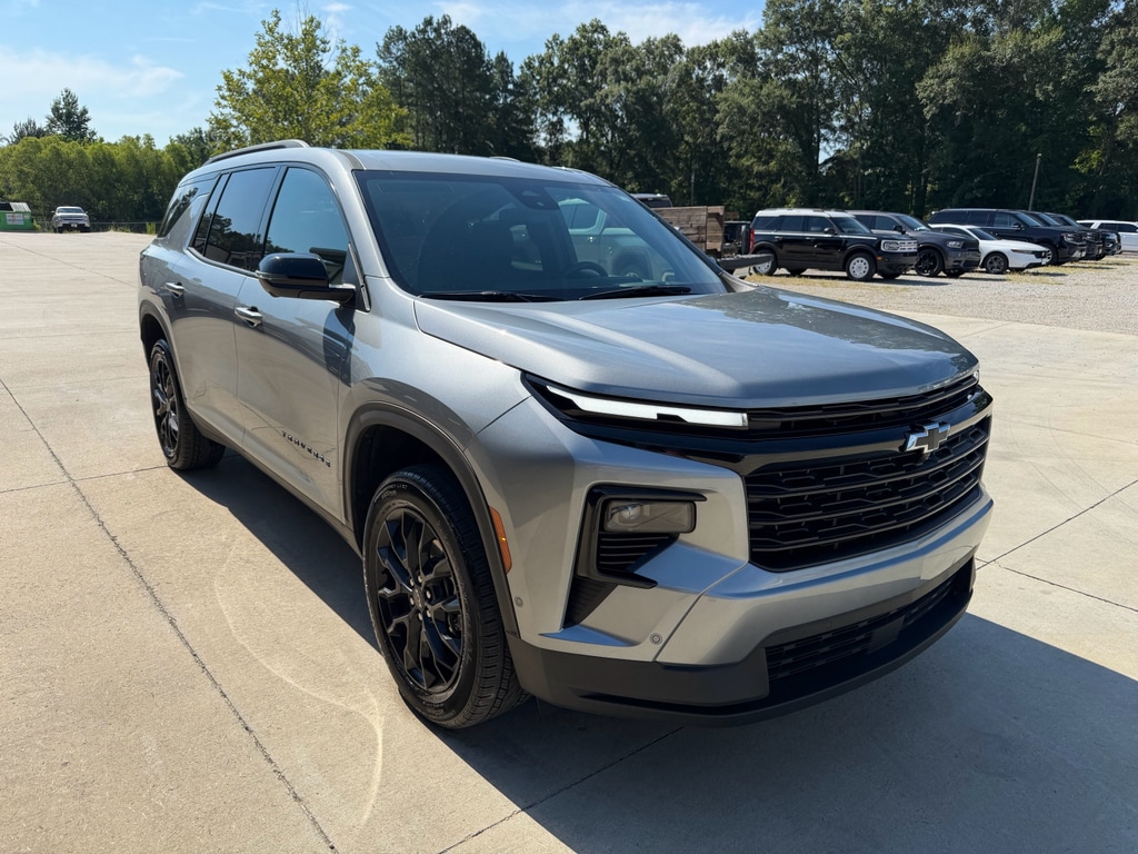 Used 2024 Chevrolet Traverse AWD LT Sport Utility