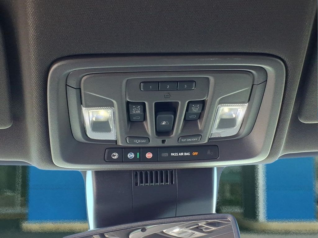 2026 GMC Sierra 1500 SLT - Photo 16