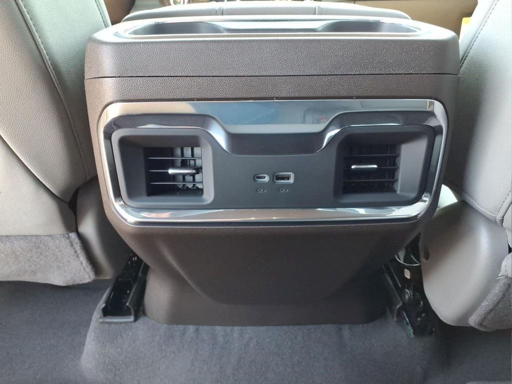 2026 GMC Sierra 1500 SLT - Photo 10