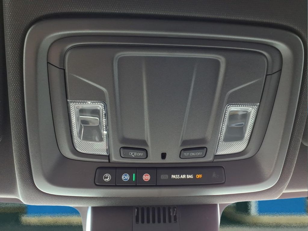 2026 GMC Sierra 1500 SLT - Photo 22