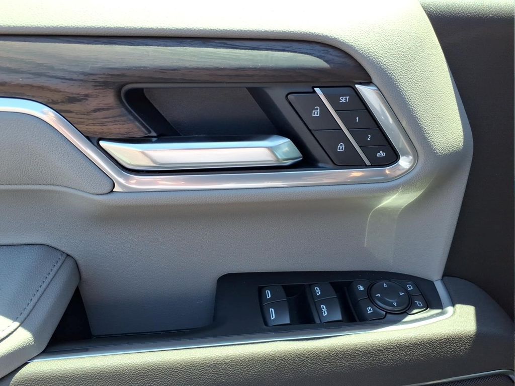 2026 GMC Sierra 1500 SLT - Photo 14
