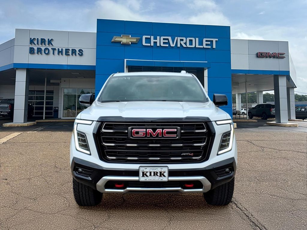 2026 GMC Yukon AT4 Ultimate - Photo 8